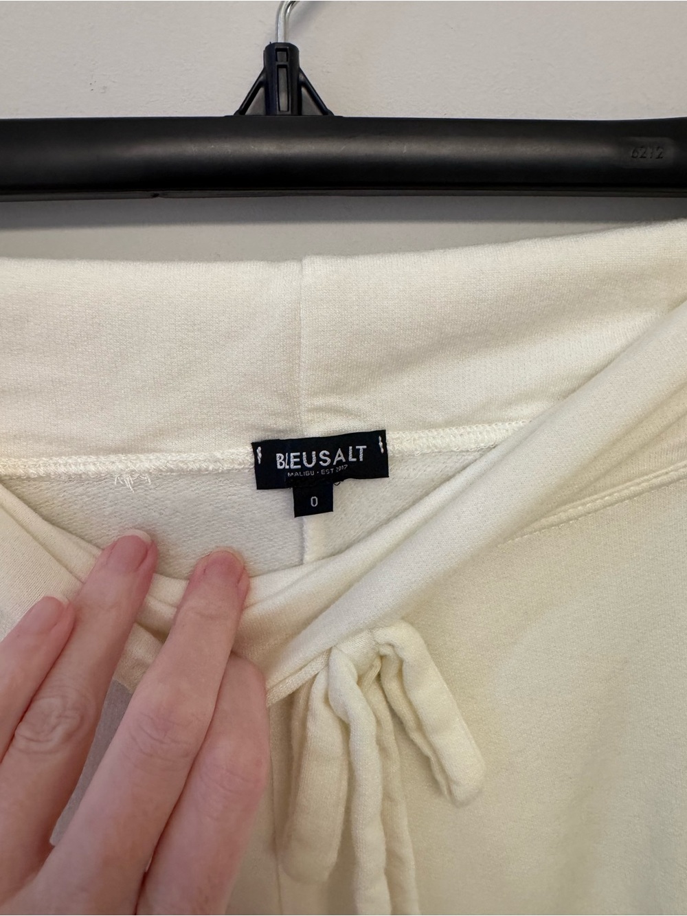 NWOT Women's Cream Jacket Hoodie & Jogger Set - Picture 4 of 6